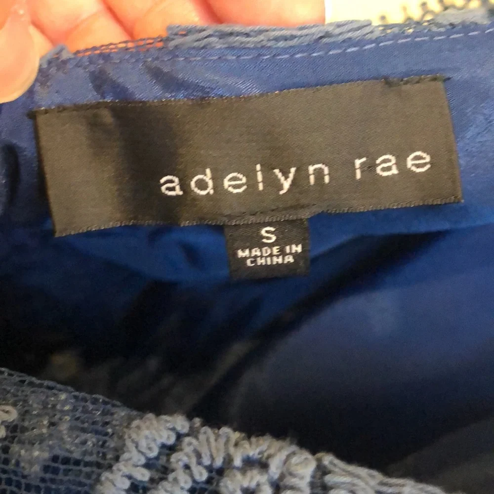 Adelyn Rae Romper Size Small - Picture 3 of 7